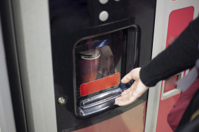 Coffee vending machine